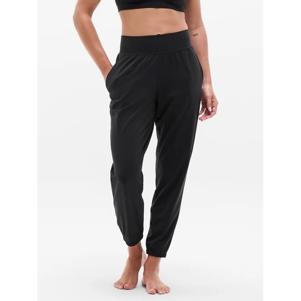 Athleta Elation Black High Rise Jogger Pants Pockets Yoga Athleisure Size Medium